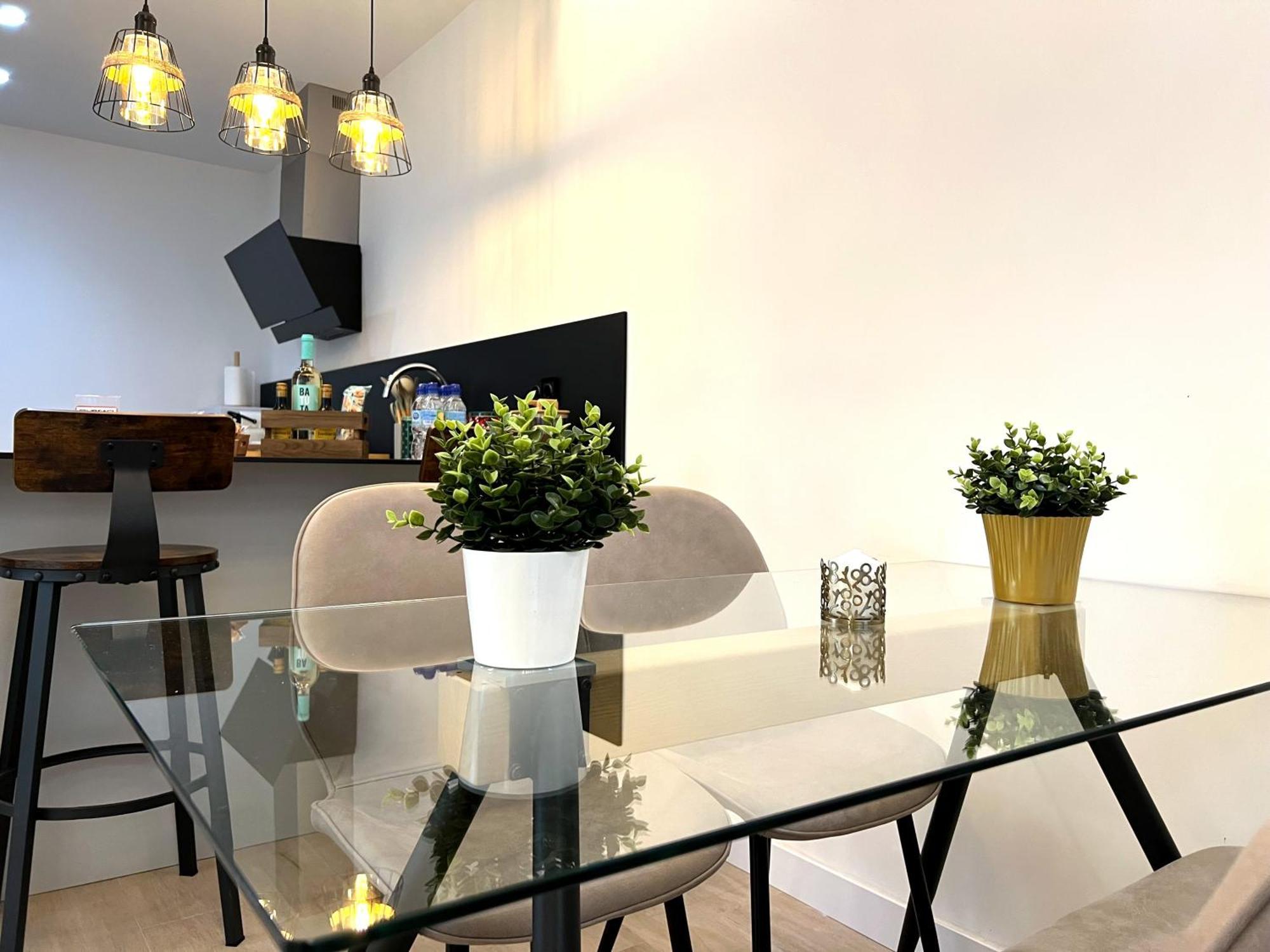 Duplex Moderno Y Acogedor Junto A Atocha Lägenhet Madrid Exteriör bild