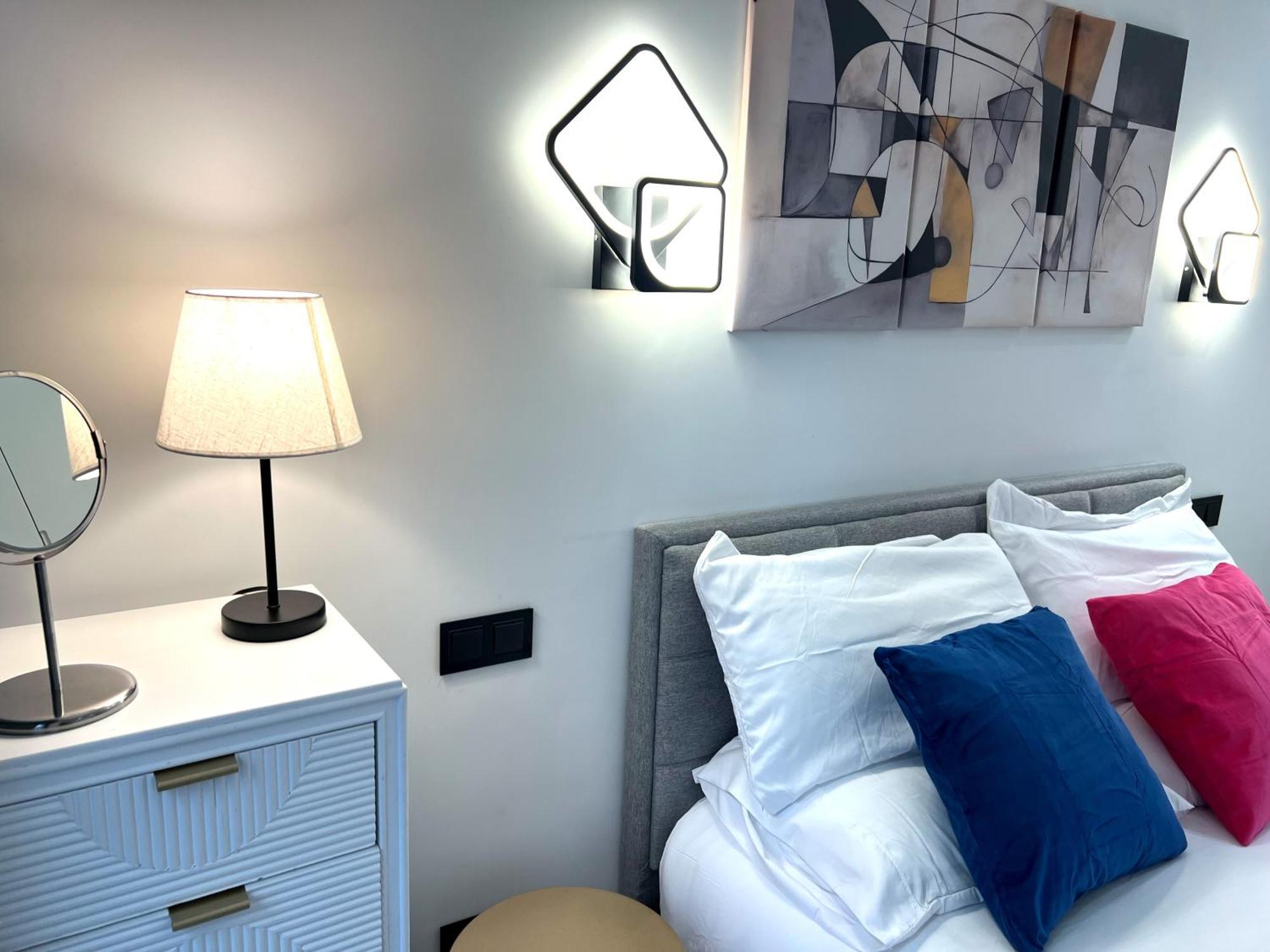 Duplex Moderno Y Acogedor Junto A Atocha Lägenhet Madrid Exteriör bild