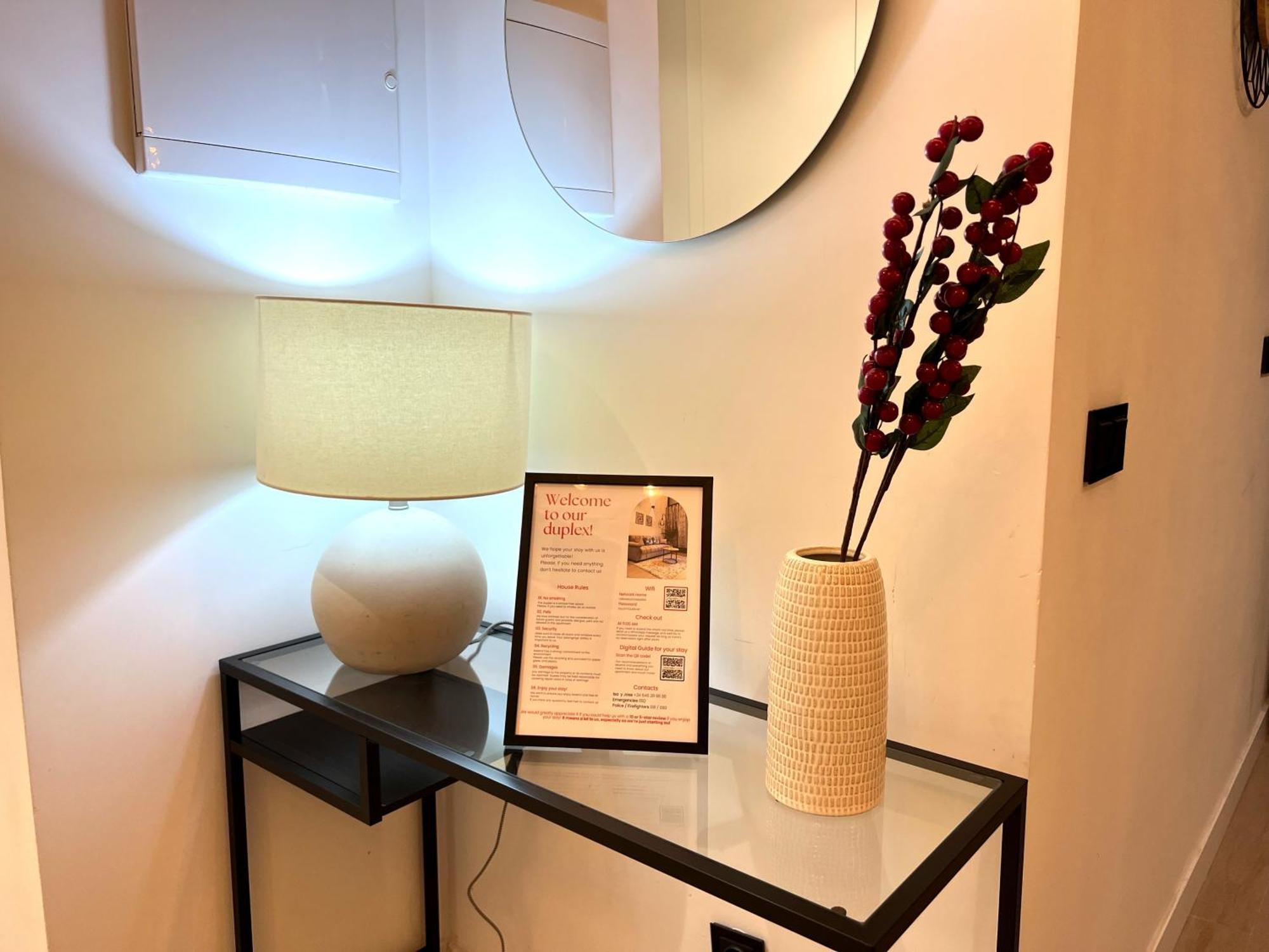 Duplex Moderno Y Acogedor Junto A Atocha Lägenhet Madrid Exteriör bild